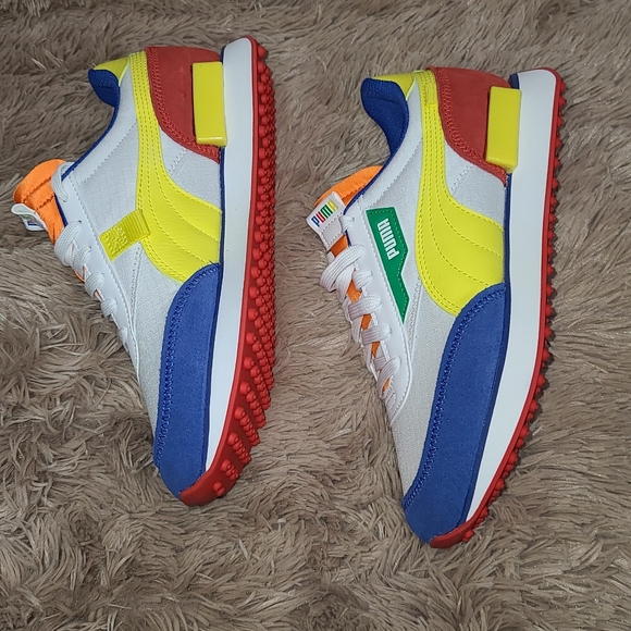 NIB Boys Puma Sneakers Size 6 - Picture 10 of 12